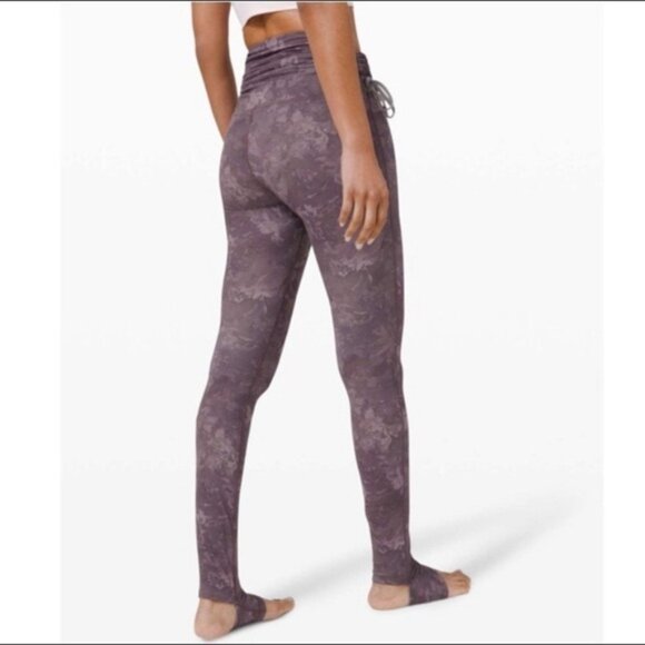 NWT Lululemon Hug Your Core SHR Tight 28” Size 2 - Picture 5 of 15